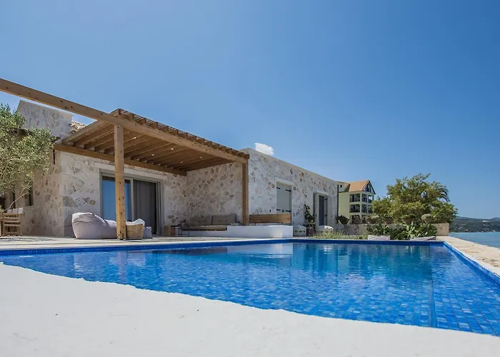 Villa Niova - Seafront, Private Pool And Ionian Sea Views, By Zantewize Alykes (Zakynthos)
